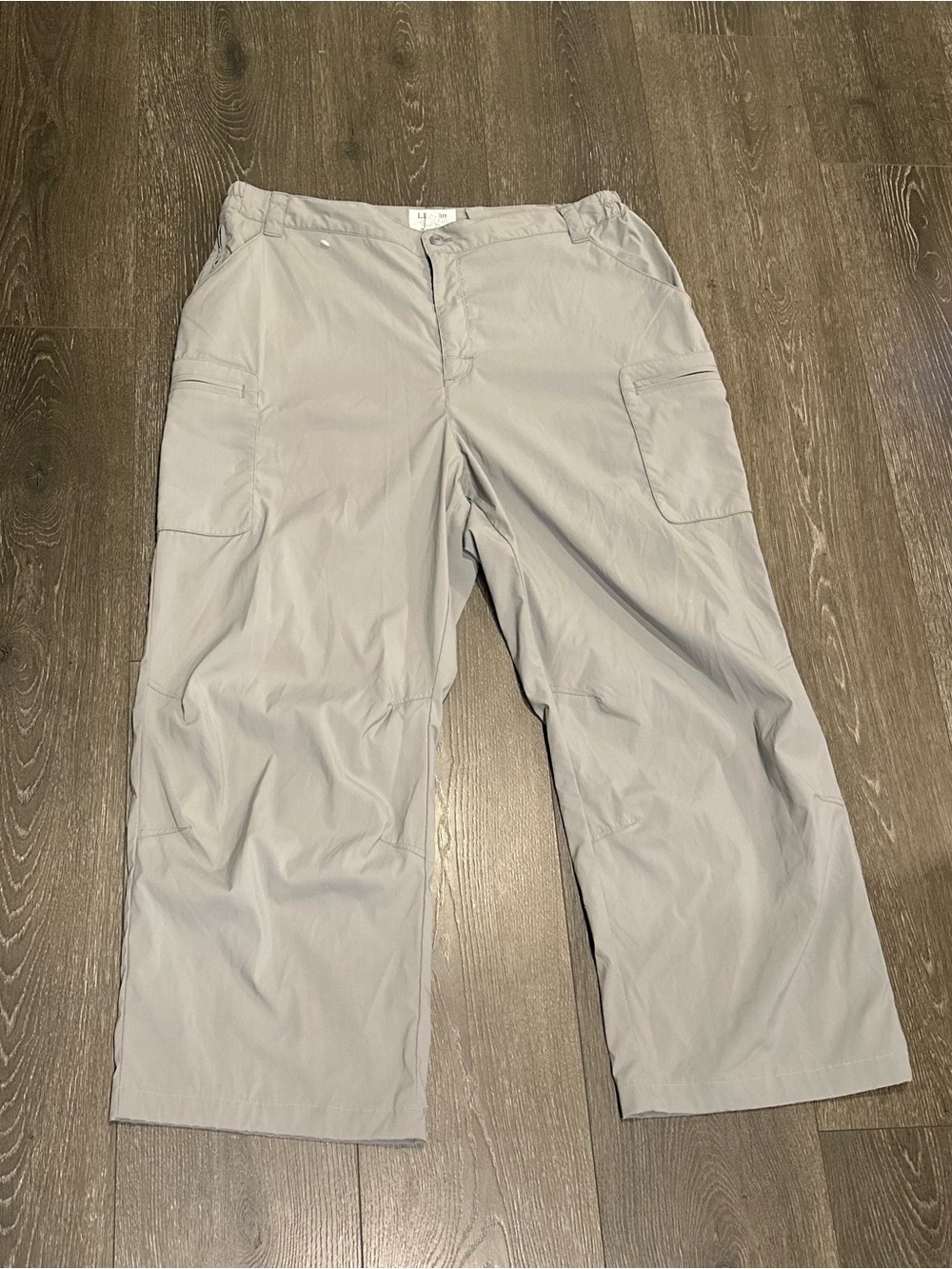 L.L. Bean Nylon Spndex Light Gray Woman’s Cargo Hiking Pants Size 34x29